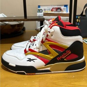 Reebok Pumps‘Atlanta’ White, Red, and Gold Sneakers men’s.